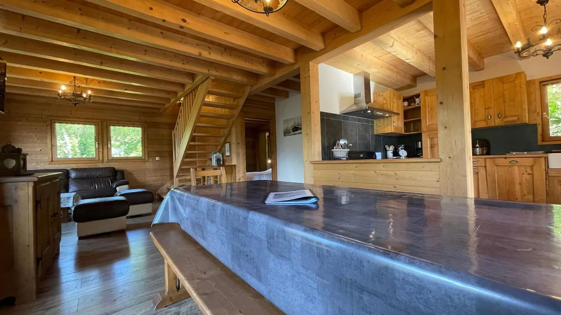 Chalet Savoyard Avec Jardin, Poele A Bois Et Wifi - Fr-1-624-11 Verchaix